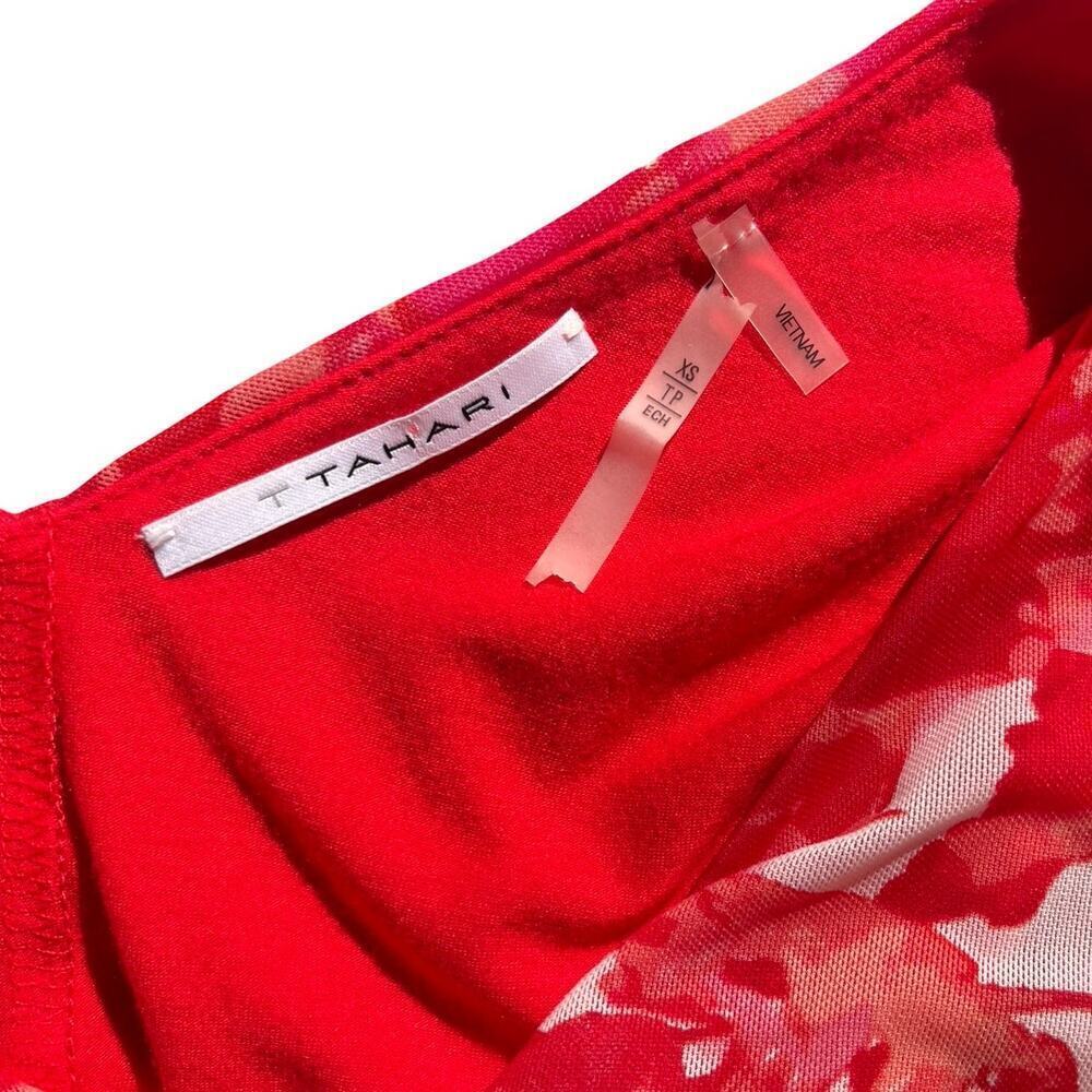 Tahari Red Floral Abstract Print Twist Front Sleeveless Top - Size XS - Picture 4 of 9